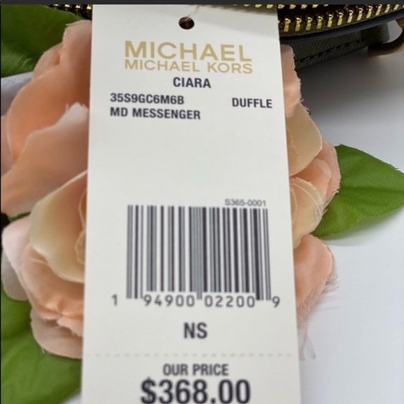 MICHAEL KORS CIARA MD MESSENGER DUFFLE Multi - Picture 4 of 11